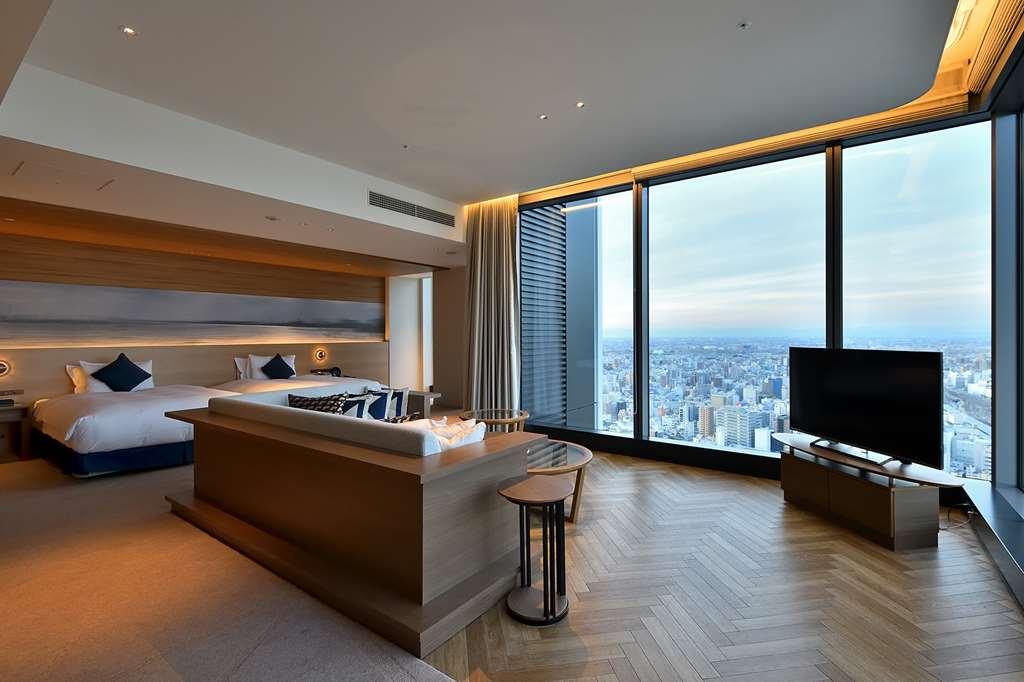 Nagoya Prince Hotel Sky Tower Zimmer foto A guest room at the hotel
